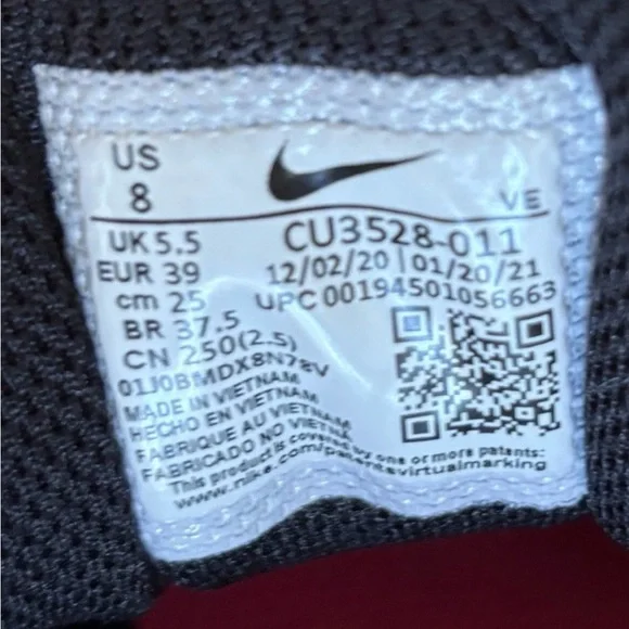 Nike Women’s Black Athletic Shoes with Pink Swoosh and White Sole - Picture 5 of 5